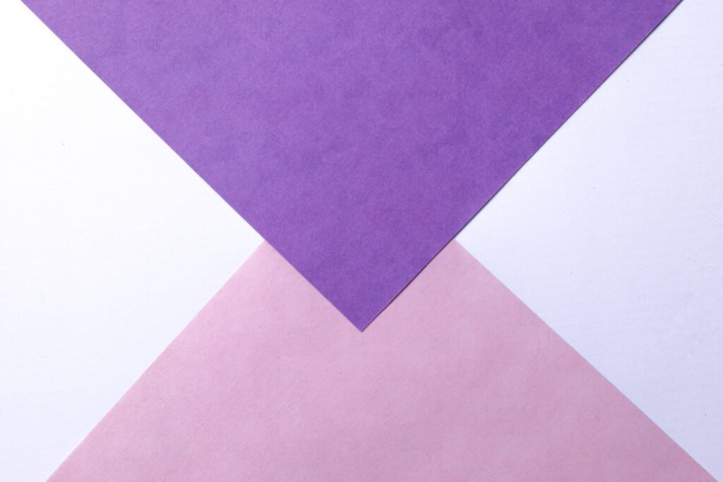 papier w kolorach fioletu